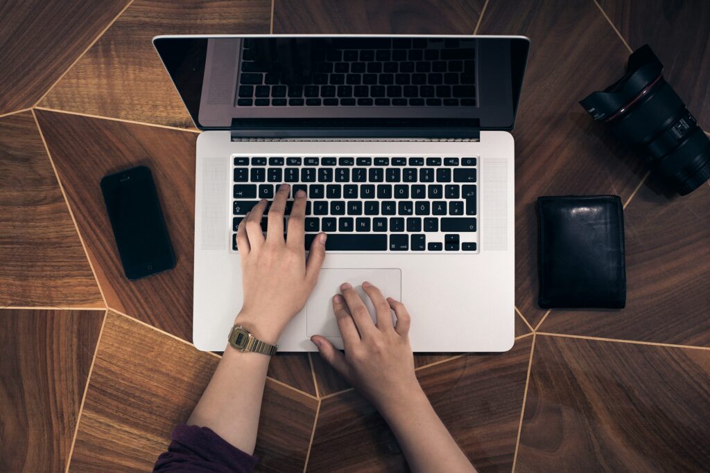 woman writing content